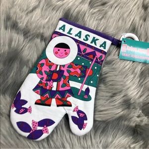 Vintage Alaska Purple Novelty Oven Mitt
